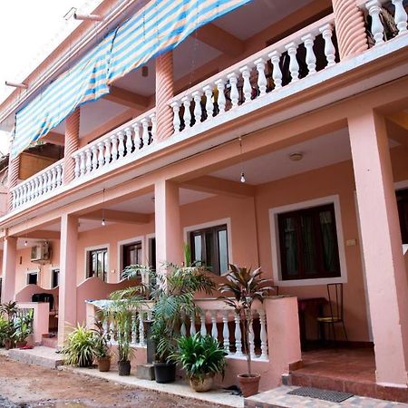 Stanleys Guest House Baga Dış mekan fotoğraf